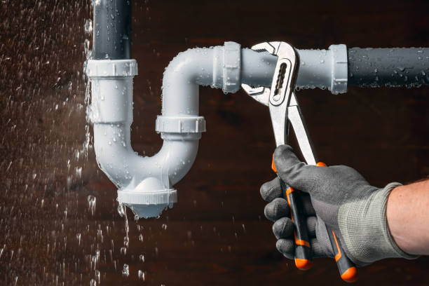 Professional Leak Detection technician working in Chatham, PA